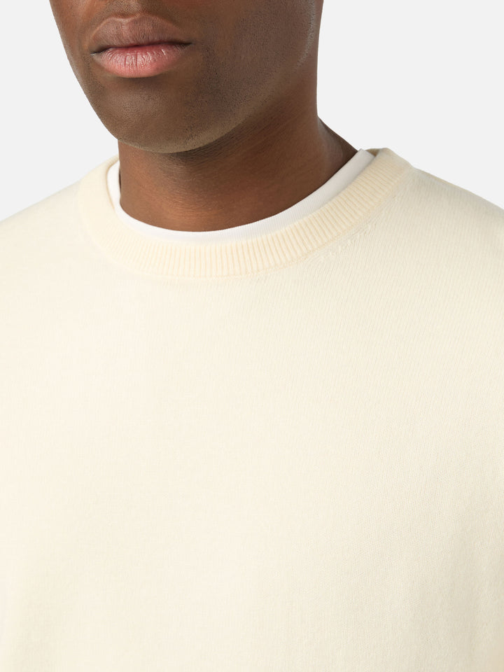 Pull col rond Regent Off white en mélange de laine mérinos et cachemire 