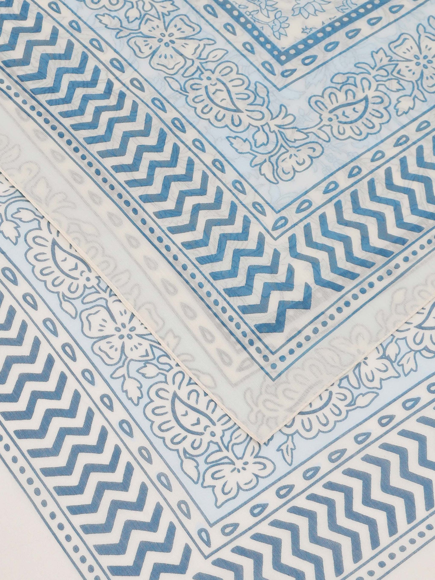 Thaiti long pareo in silk blend with floral batik print