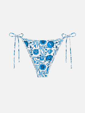 Klassische Virgo-Bikinihose mit blauem Batik-Print 