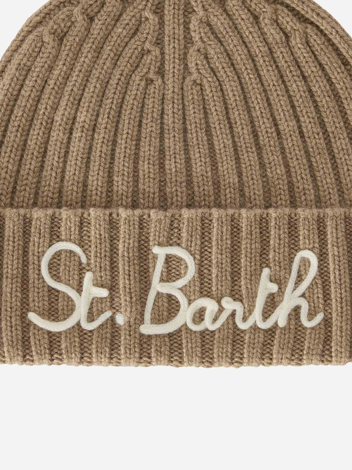 Gorro beanie Wengen beige con bordado St. Barth 