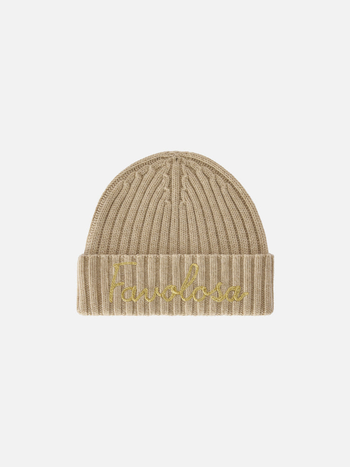 Beige Wengen beanie with Favolosa embroidery