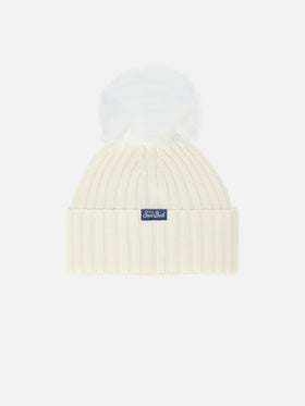 Wengen Jr F beanie in cashmere blend in white with Favolosa embroidery