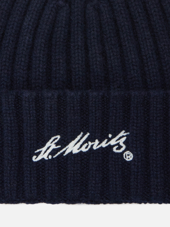 Berretto  Wengen in cashmere blu con Ricamo St. Moritz 
