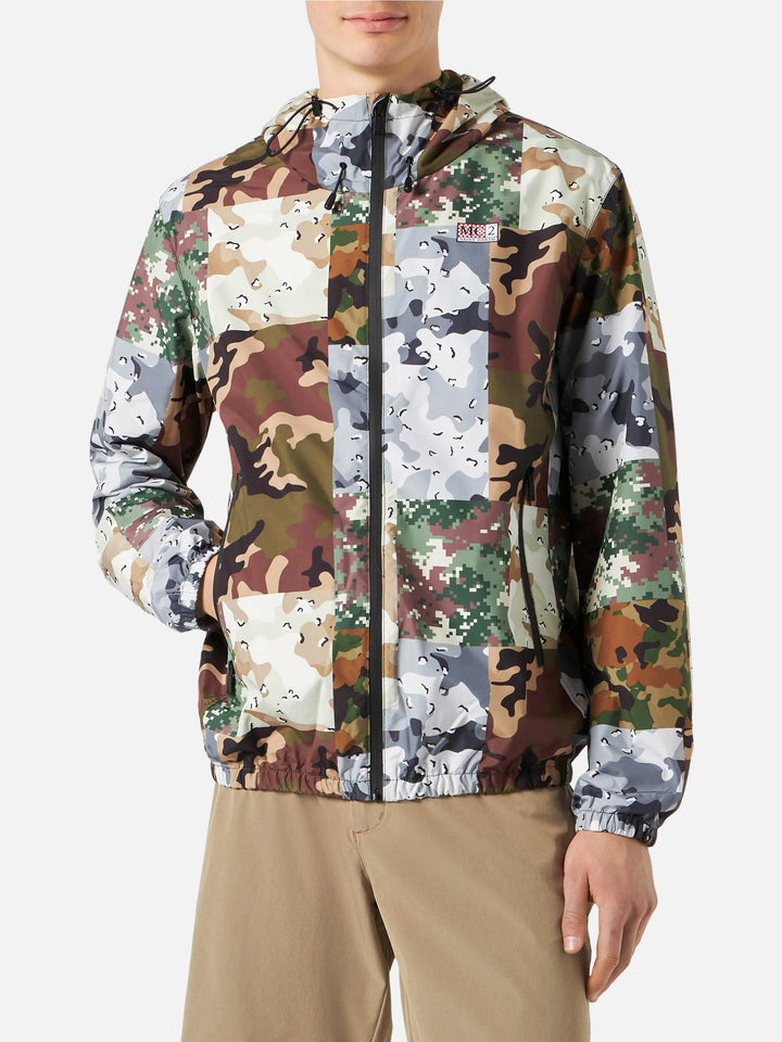 Man hooded lightweight windbreaker with camouflage print