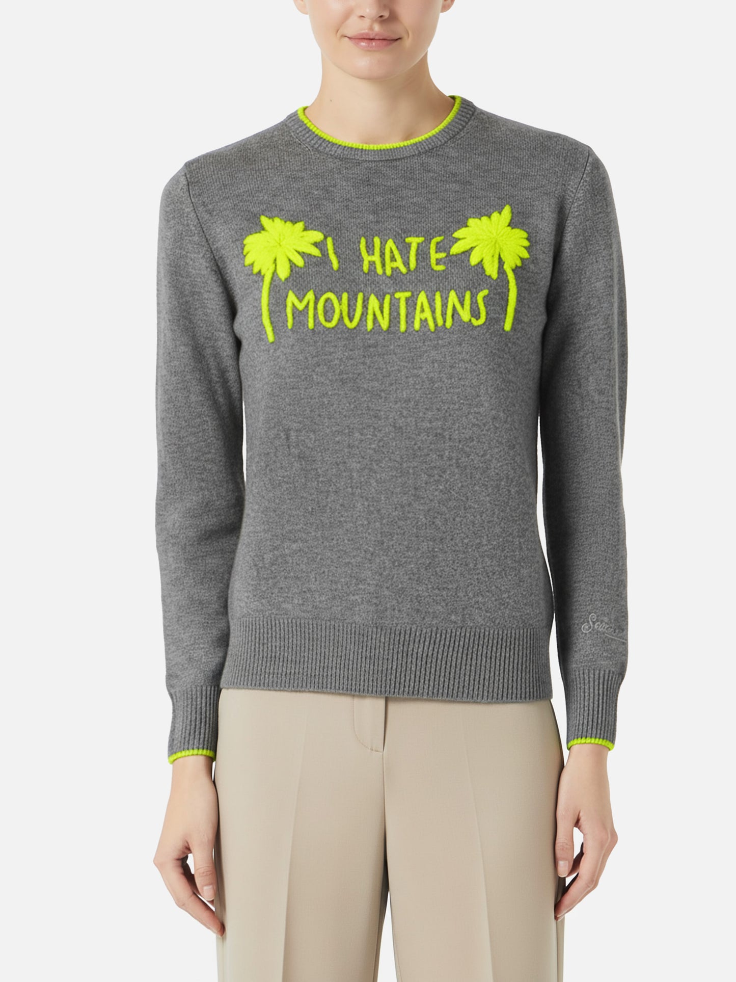 Maglione da donna grigio ricamo I hate mountains giallo fluo 